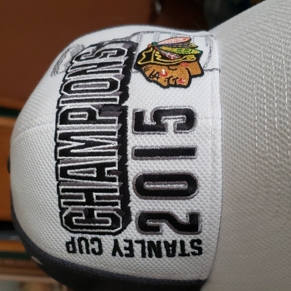 STANLEY CUP CHAMPIONS 2015 Cap - Picture 2 of 10